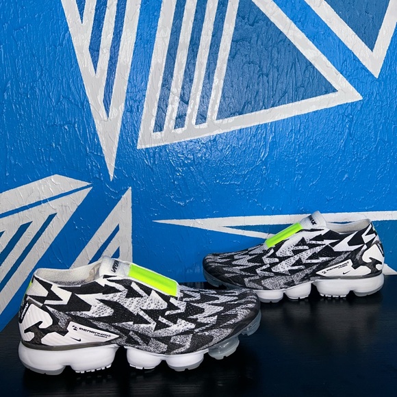 acronym vapormax light bone